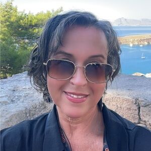 Meet your Posher, Tina